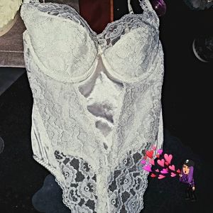 ❤VNTG EUC VS Whitw Lace & Satin Bodysuit/Bustier Extreme Pushup 36D❤
